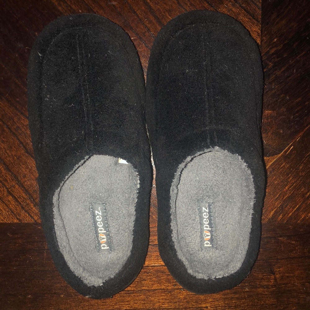 Kids slippers❤️